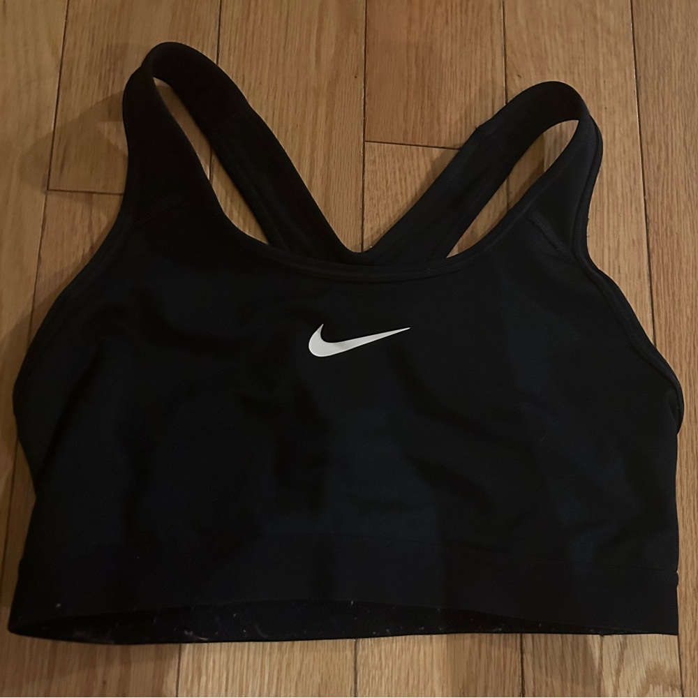 Nike sports bra size medium